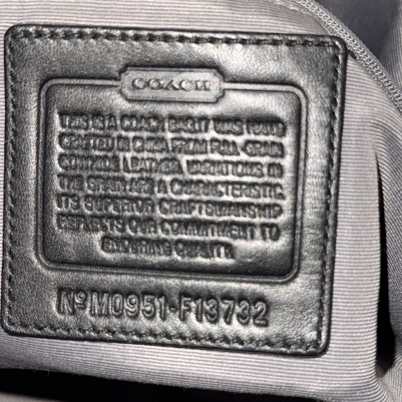 COACH F13732 Woman’s SOHO Pleated Black Leather Shoulder Bag Tote Purse - Picture 12 of 13